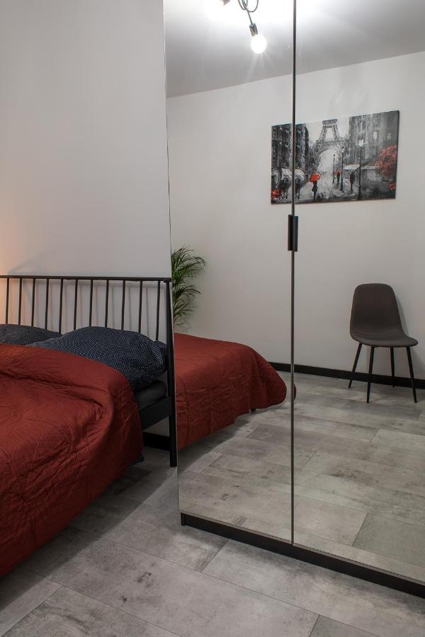 ניסה Apartament Black Loft מראה חיצוני תמונה