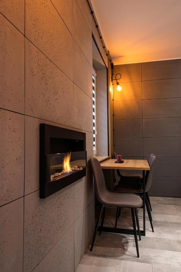 ניסה Apartament Black Loft מראה חיצוני תמונה